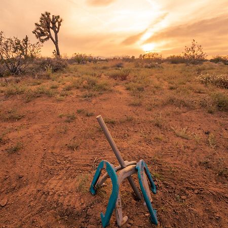 Villa Coyote Tracks - A Modern Desert Experience Joshua Tree Exterior foto