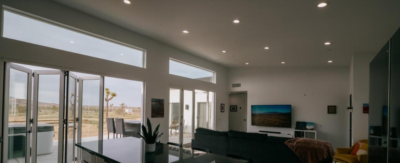Villa Coyote Tracks - A Modern Desert Experience Joshua Tree Exterior foto
