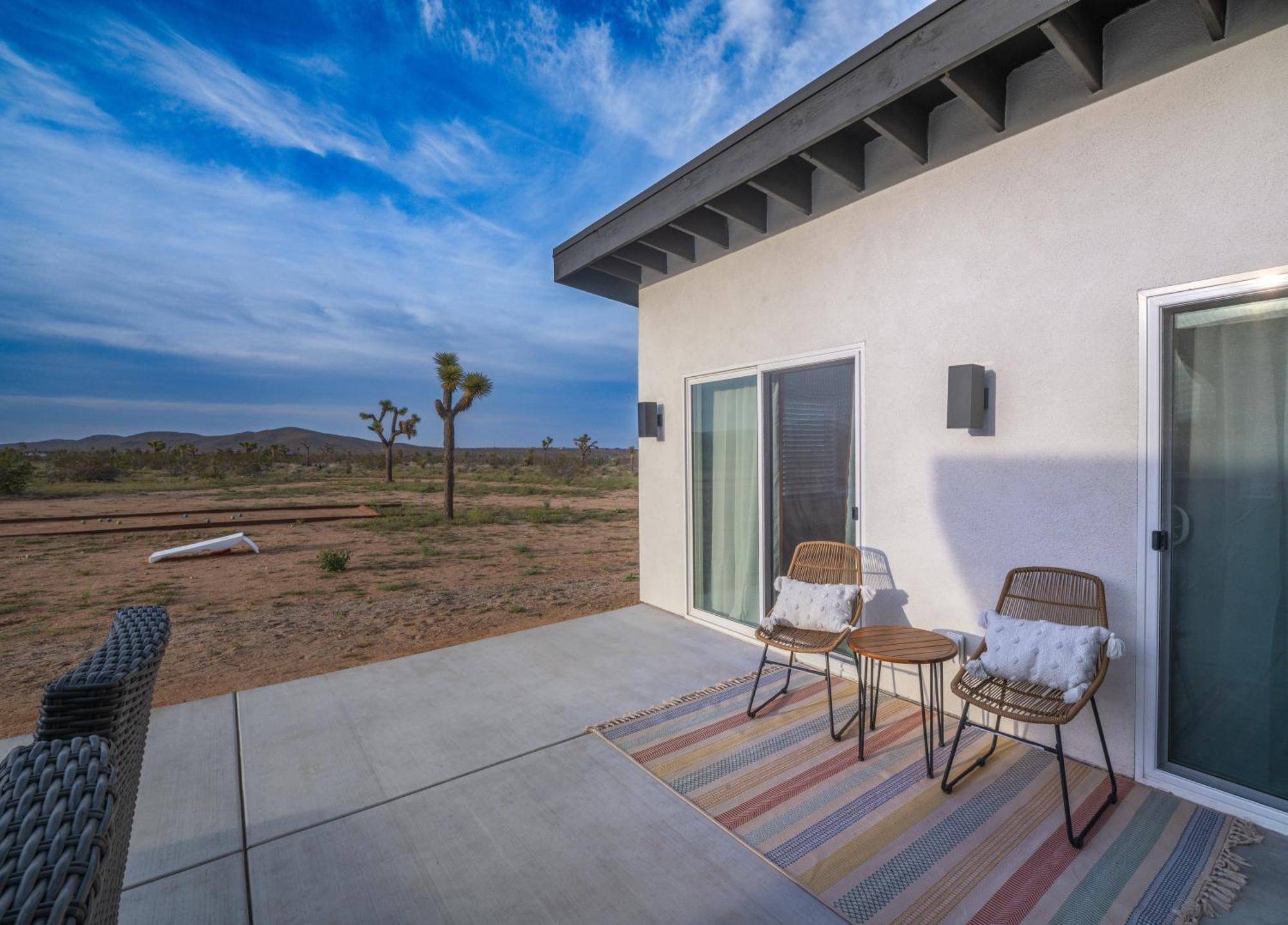 Villa Coyote Tracks - A Modern Desert Experience Joshua Tree Exterior foto